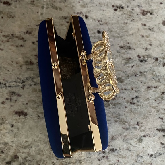 Velvet Diamond Clutch - Picture 3 of 8